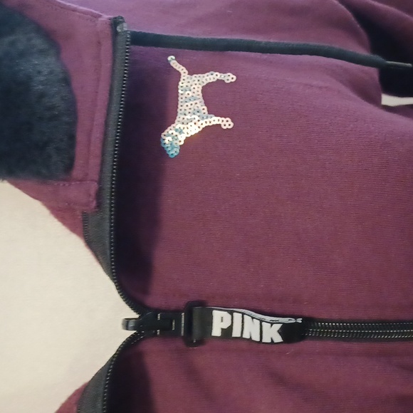 4/$80 Burgundy Zippered Hoodie - Size XS (Fits More Like Small/Medium) - Picture 2 of 12